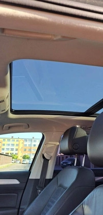Volkswagen Passat cena 67000 przebieg: 132000, rok produkcji 2016 z Trzemeszno małe 301